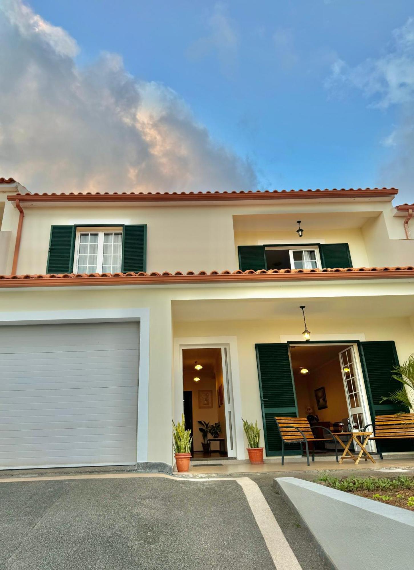 Moradia Abreu Villa ซานตาครูซ ภายนอก รูปภาพ